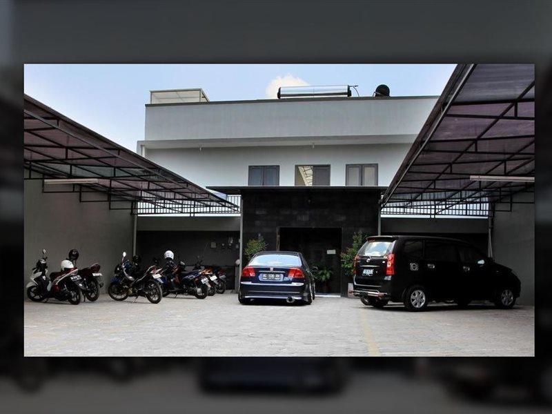 D'Paragon Pringwulung Maguwo Exterior photo